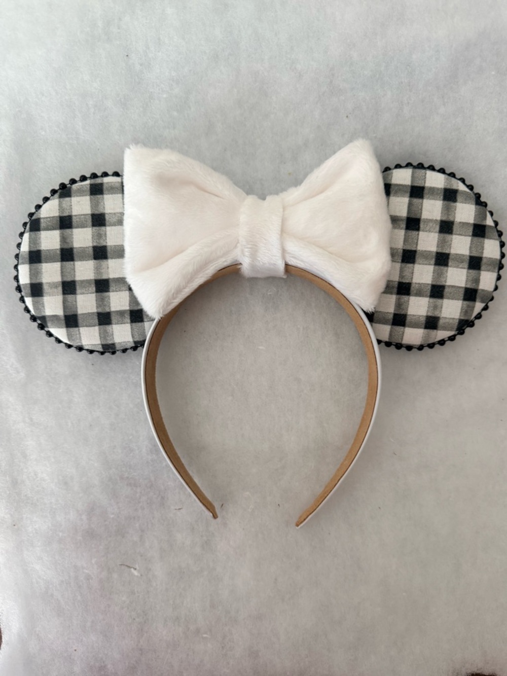 Plaid Ear Headband with Soft white plush Bow